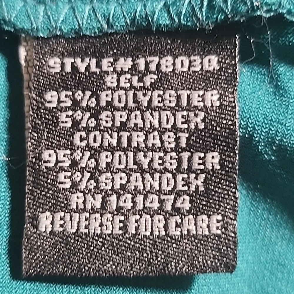 Atelier 29 green 3/4 sleeve top - Picture 4 of 5